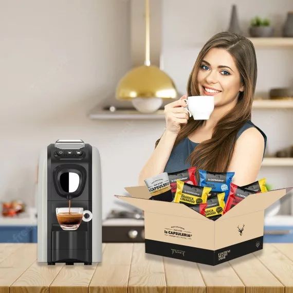 Macchina del Caffè La Capsuleria + 100 Capsule